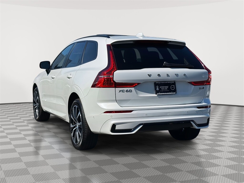 2023 Volvo XC60 B5 Plus photo 4