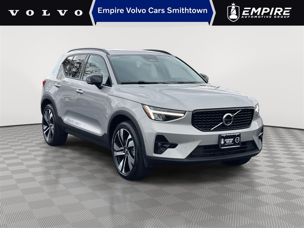 2025 Volvo XC40 Plus