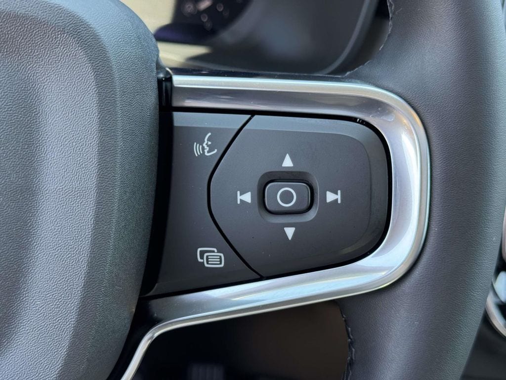 2026 Volvo XC40 Plus - Photo 23