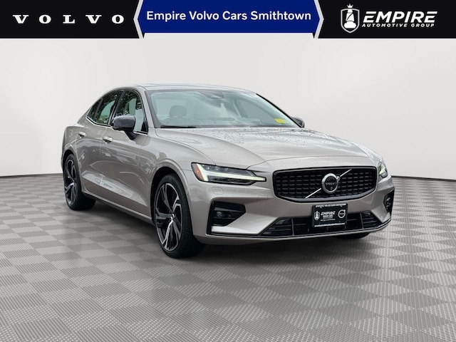 2024 Volvo S60 B5 Plus Dark Sedan