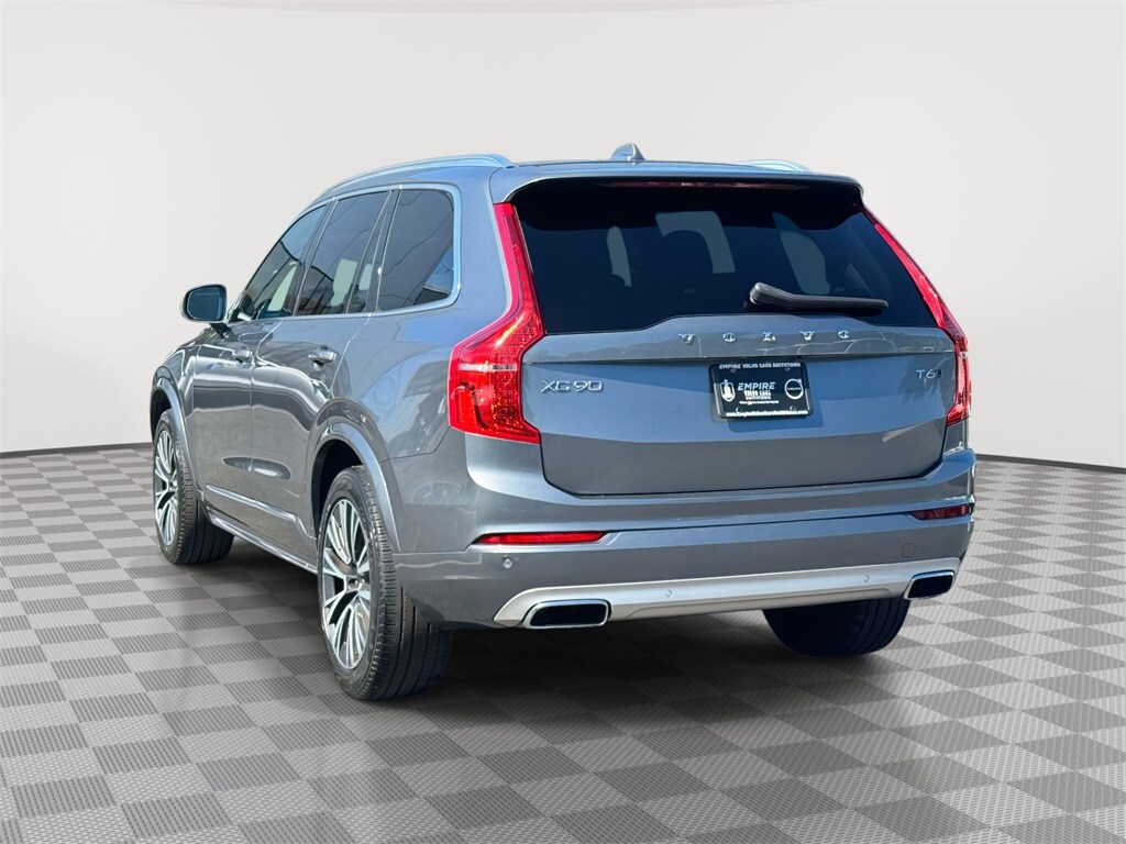 2020 Volvo XC90 T6 Momentum photo 2