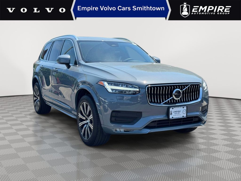 2023 Volvo XC90 B5 Core 4WD's photo