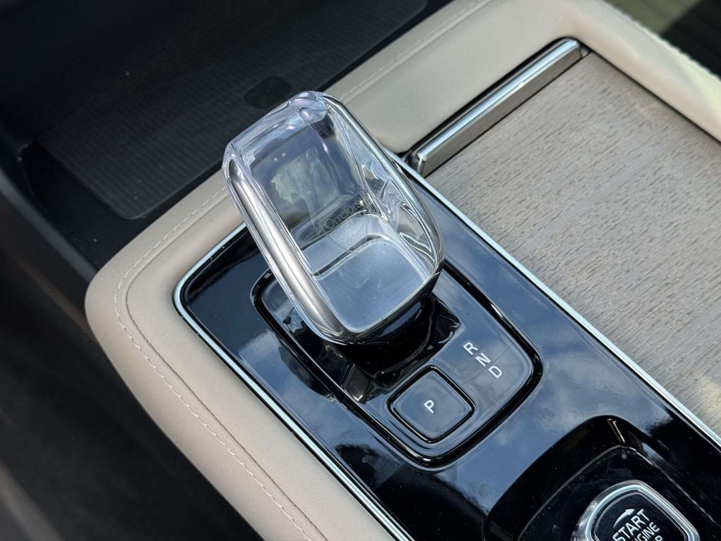 2026 Volvo XC90 Plus - Photo 31