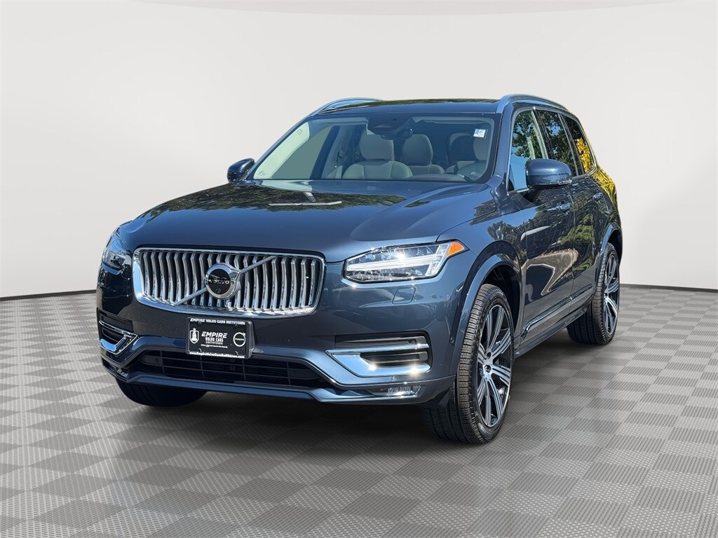2025 Volvo XC90 Plus photo 2