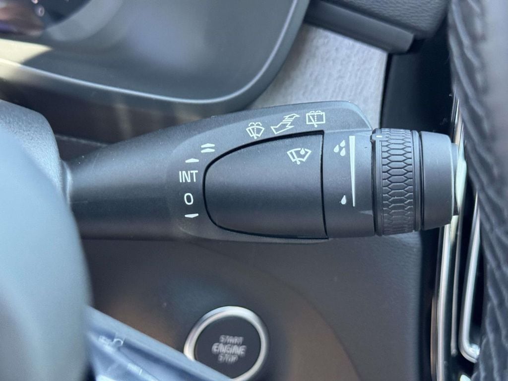 2026 Volvo XC40 Plus - Photo 25