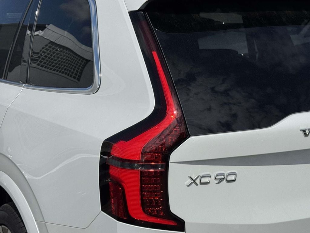 2026 Volvo XC90 Plus - Photo 11