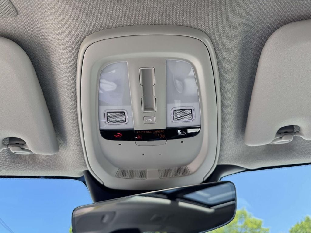 2026 Volvo XC40 Plus - Photo 33