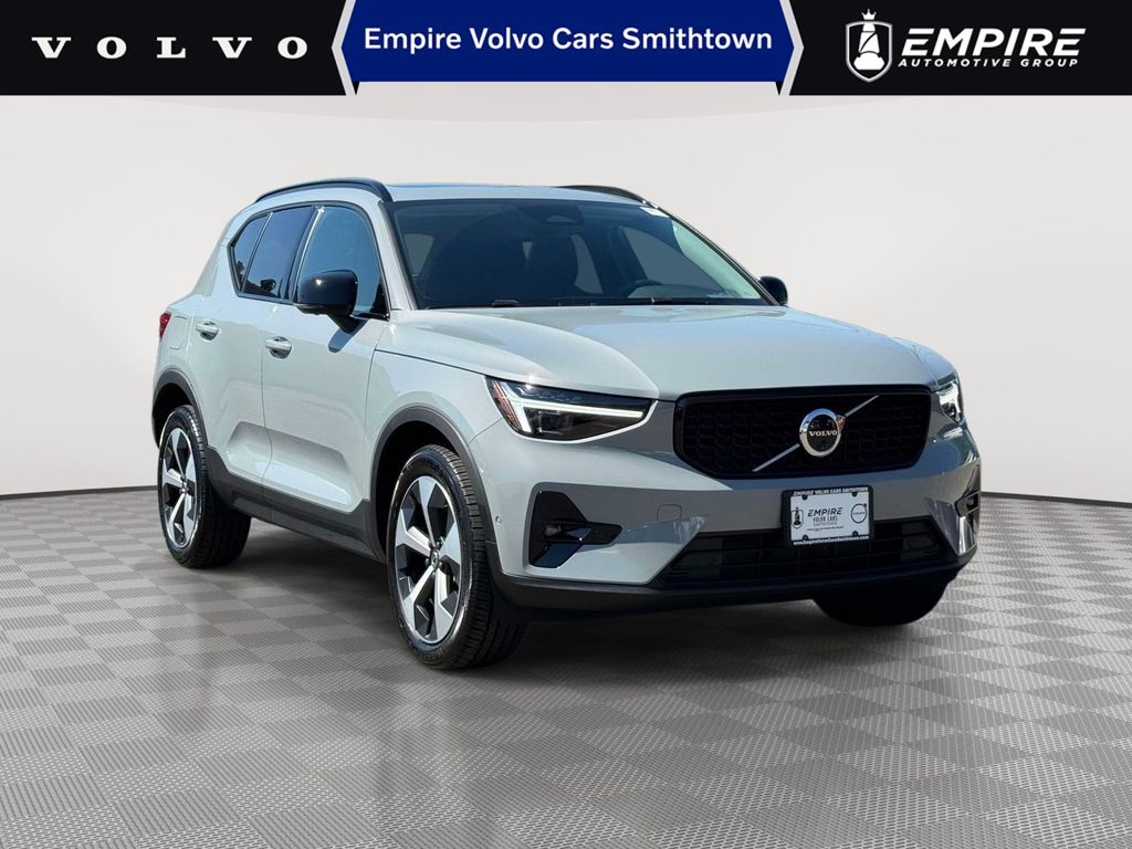 2026 Volvo XC40