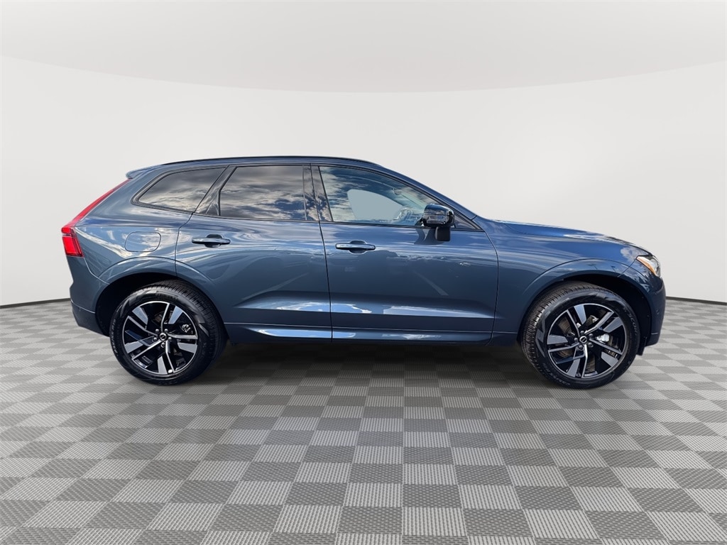 New 2026 Volvo XC60 B5 Plus SUV