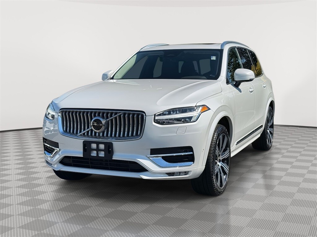 2025 Volvo XC90 Plus photo 2
