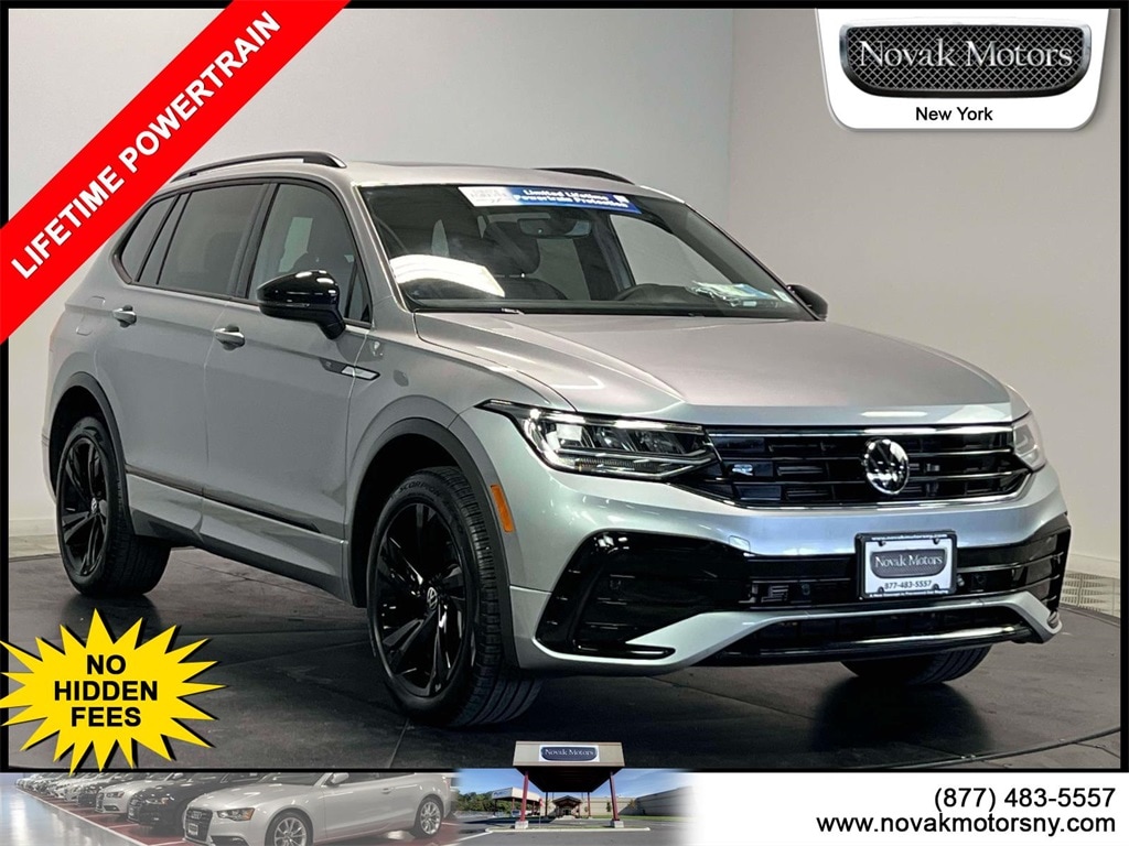 2023 Volkswagen Tiguan SE R-LINE BLACK's photo