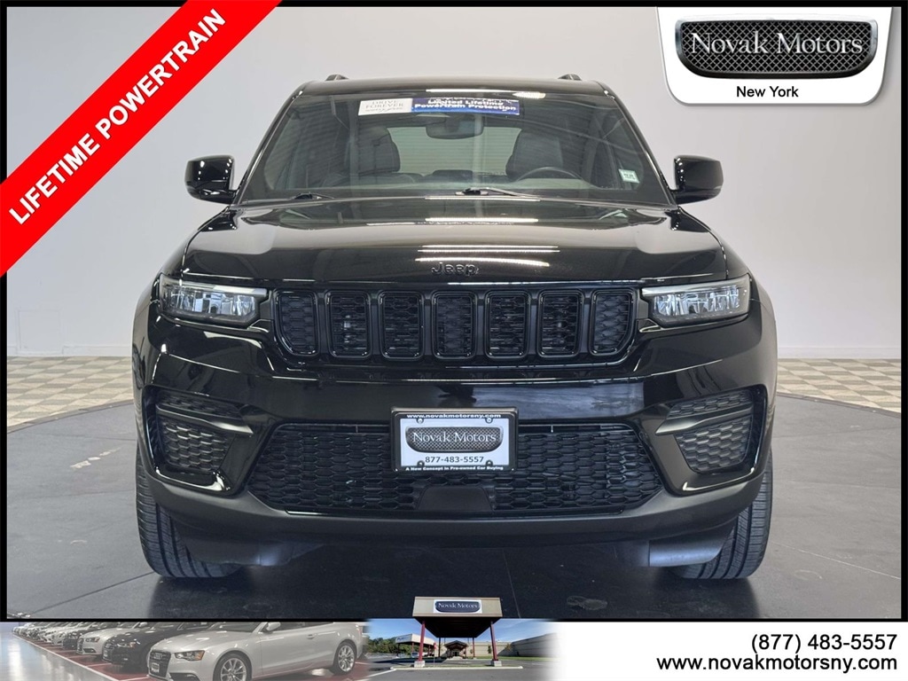 Used 2022 Jeep Grand Cherokee Altitude SUV