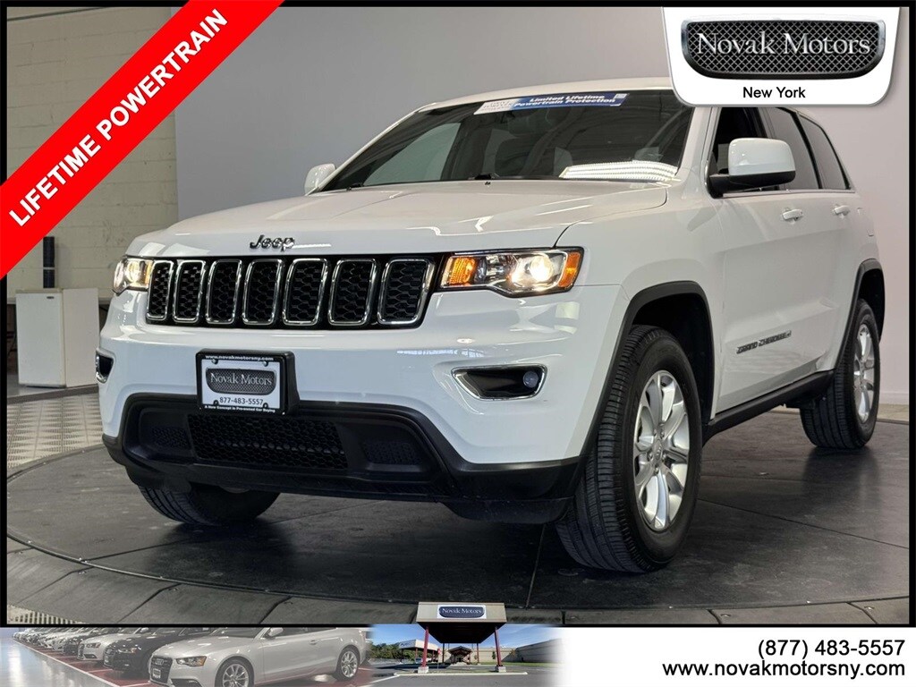 2022 Jeep Grand Cherokee Laredo E photo 3
