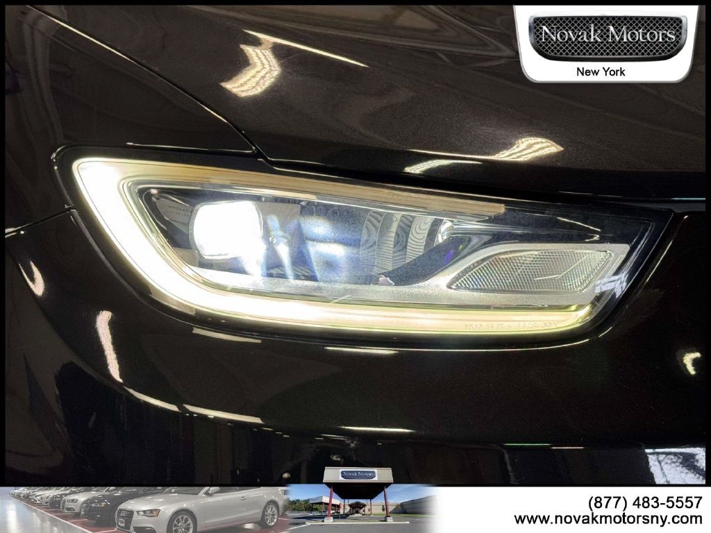 2021 Chrysler Pacifica Touring L - Photo 10