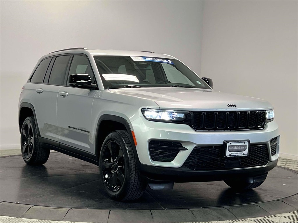 2023 Jeep Grand Cherokee Altitude