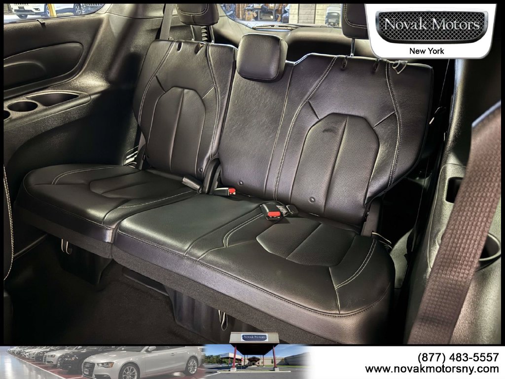 2021 Chrysler Pacifica Touring L - Photo 14