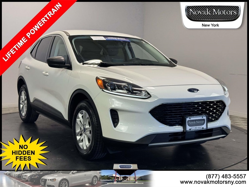 2022 Ford Escape SE's photo