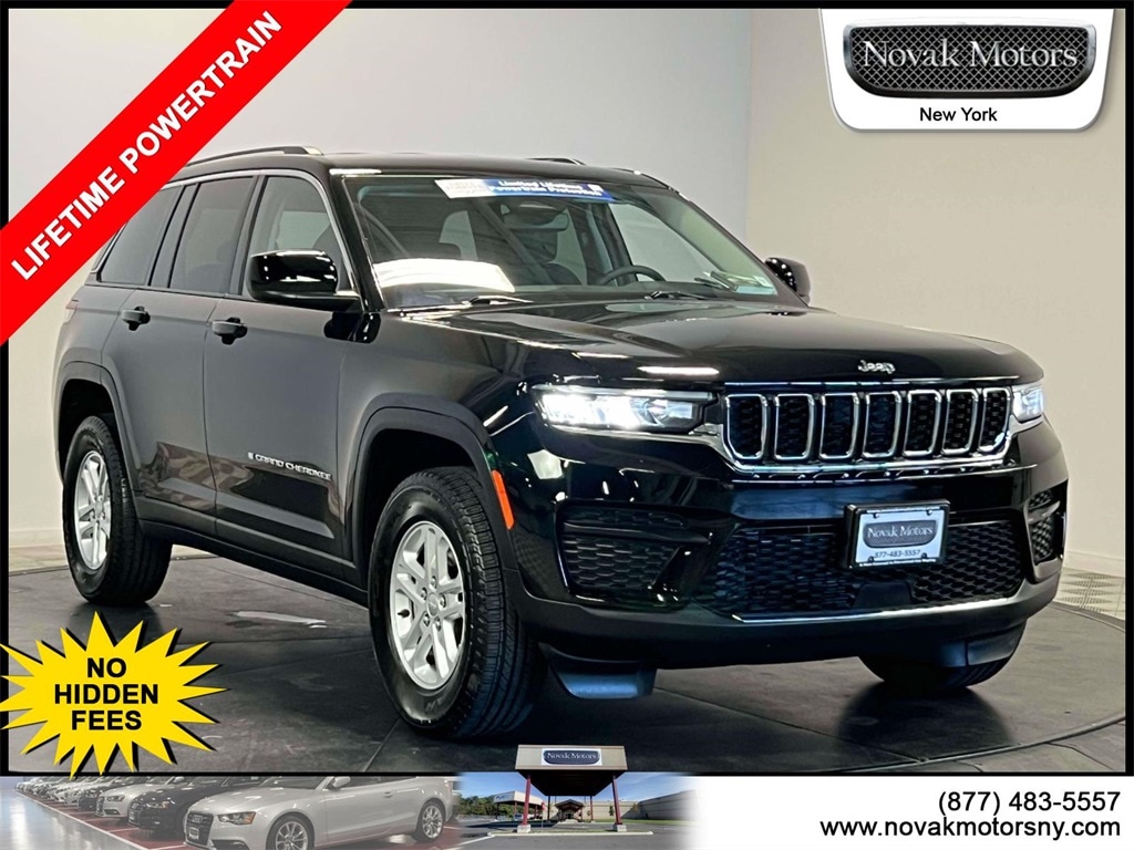 2023 Jeep Grand Cherokee Laredo's photo