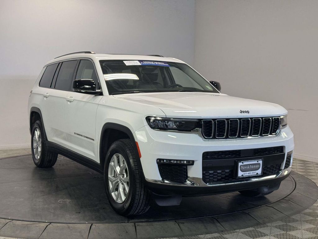 2023 Jeep Grand Cherokee L Limited 4x4's photo