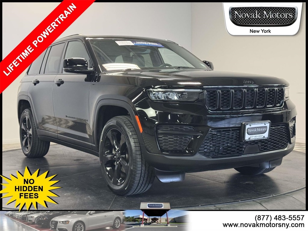 2022 Jeep Grand Cherokee Altitude's photo