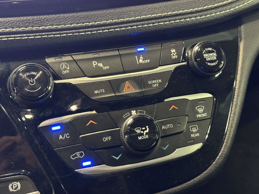 2021 Chrysler Pacifica Touring L - Photo 29