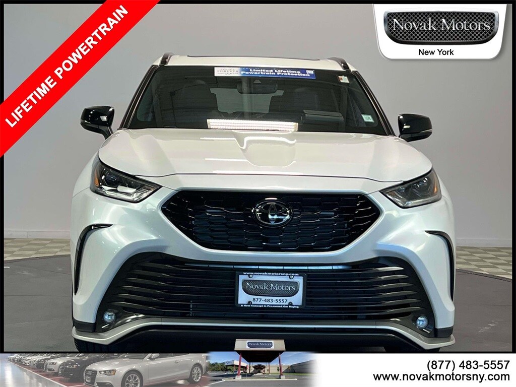 2022 Toyota Highlander XSE photo 2