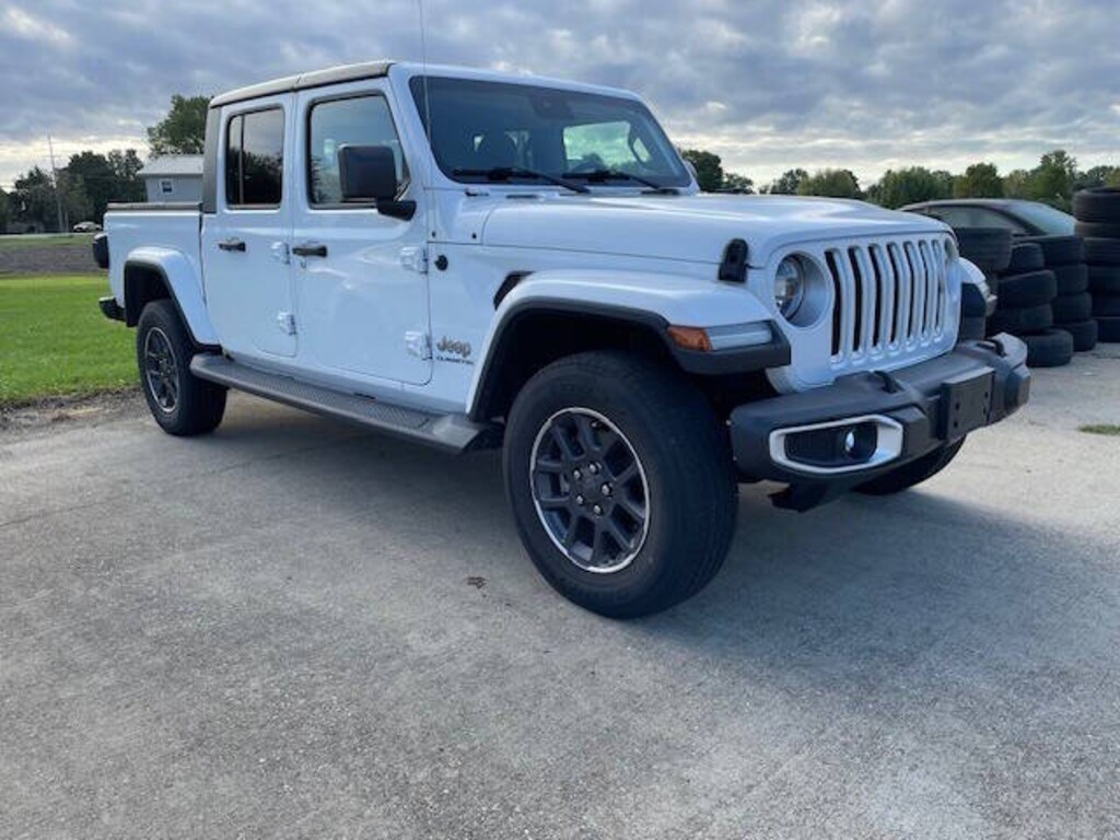 Used 2020 Jeep Gladiator Overland 4x4 4dr Crew Cab 5.0 ft. SB Pickup Truck