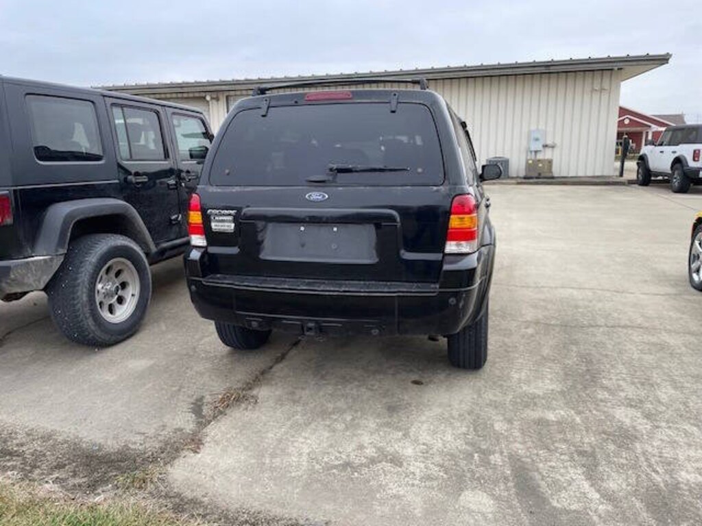 Used 2005 Ford Escape Limited AWD 4dr SUV SUV