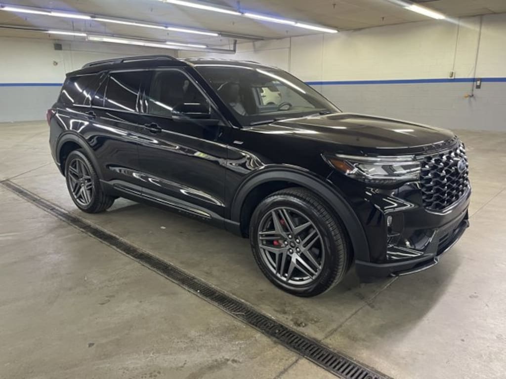 Used 2025 Ford Explorer ST-Line SUV