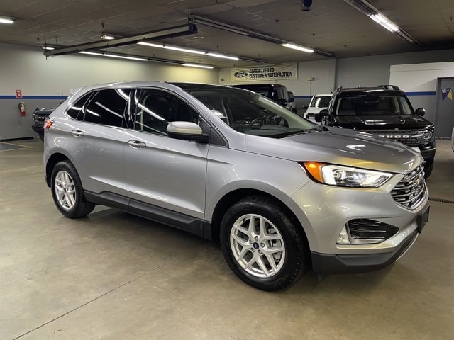 2022 Ford Edge SEL's photo