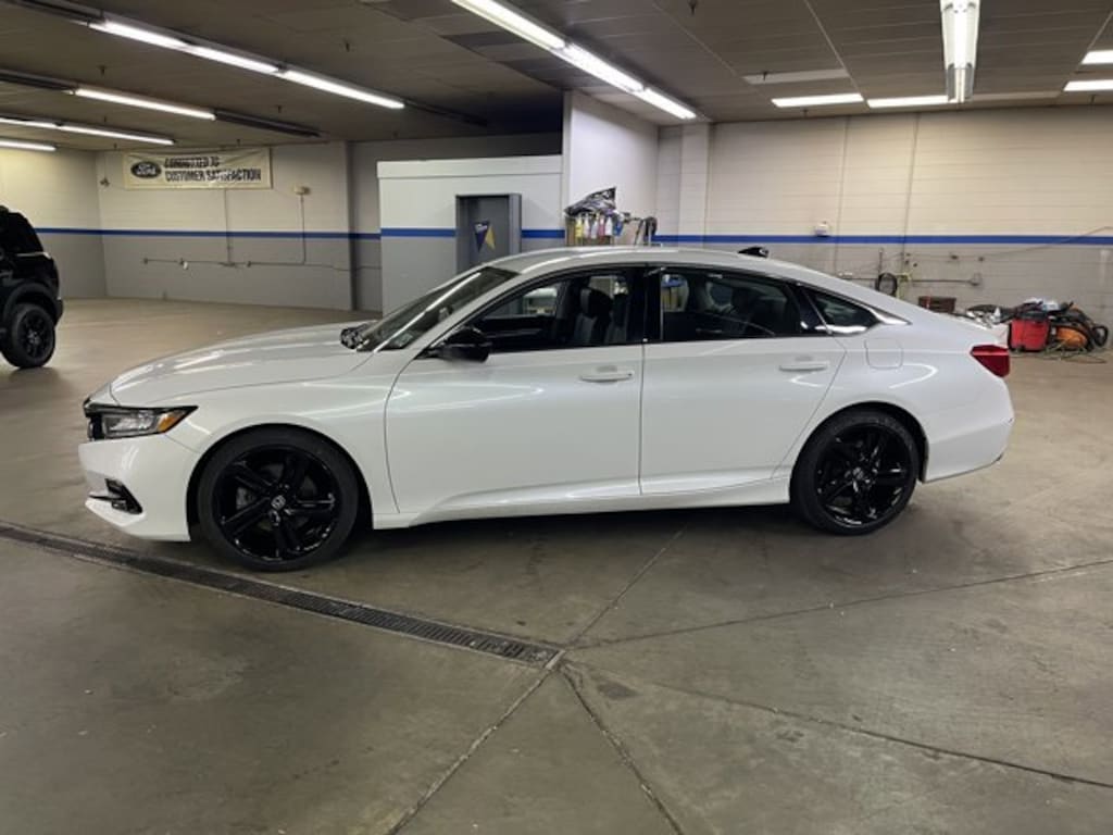 Used 2021 Ford Explorer XLT SUV