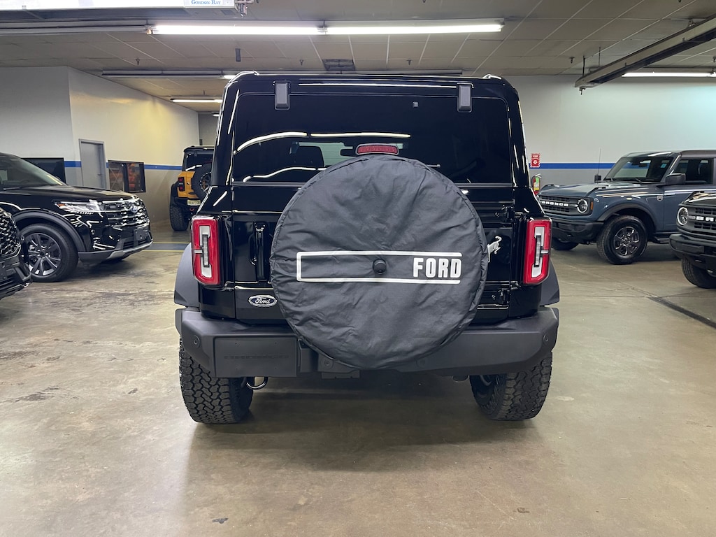 New 2025 Ford Bronco Outer Banks SUV