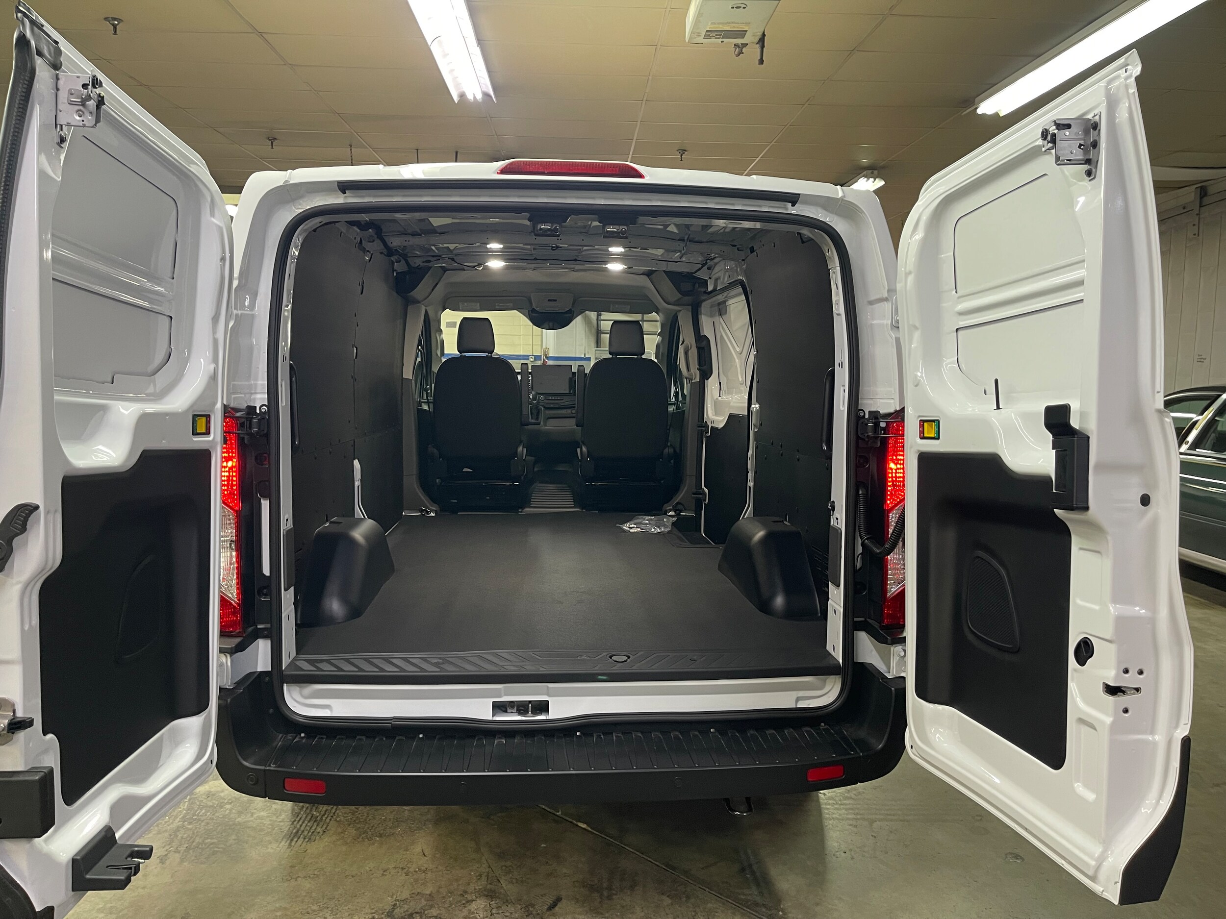 2026 Ford Transit Van Base - Photo 6