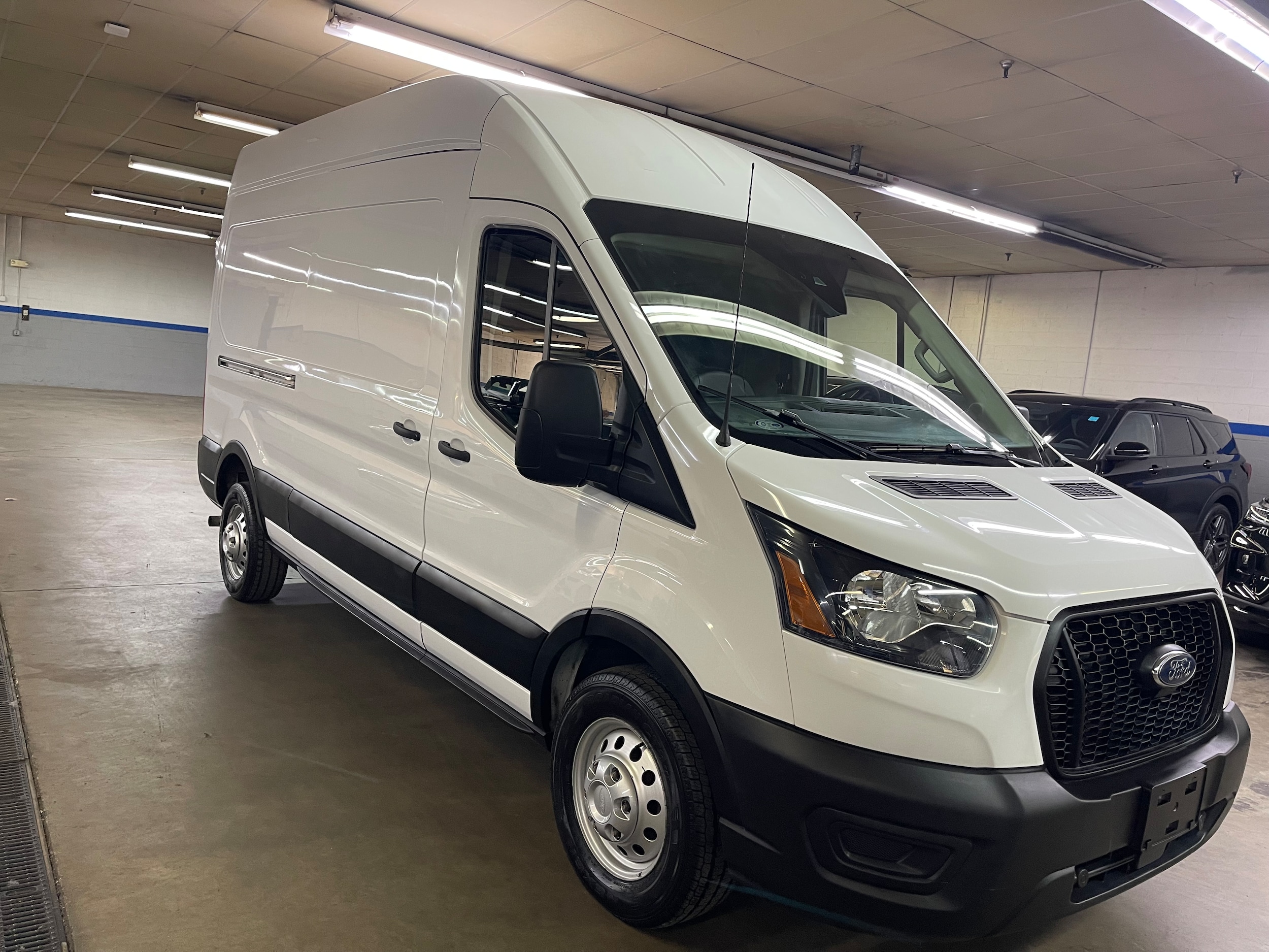 2022 Ford Transit Van Base's photo
