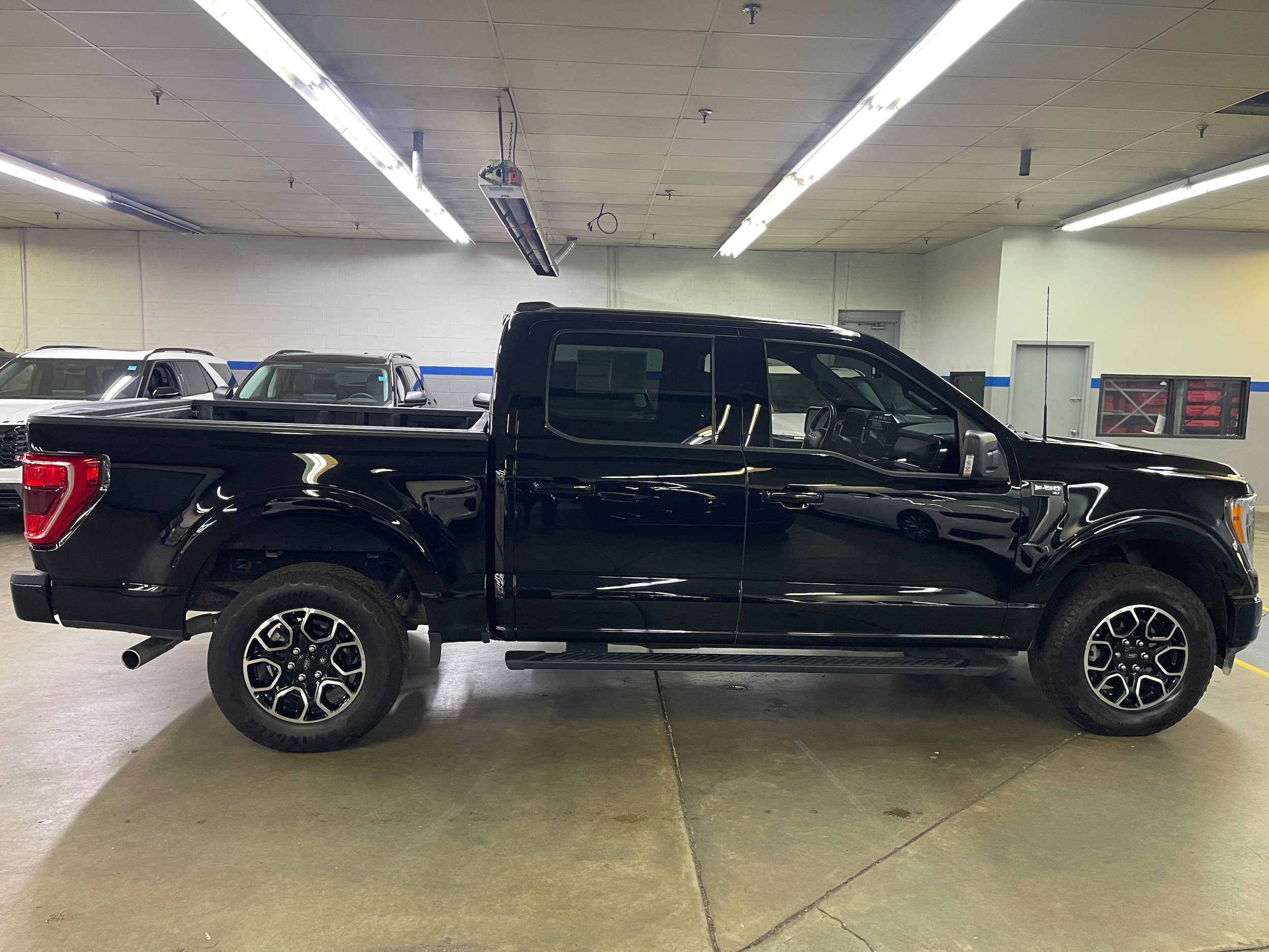 2023 Ford F-150 XLT - Photo 9