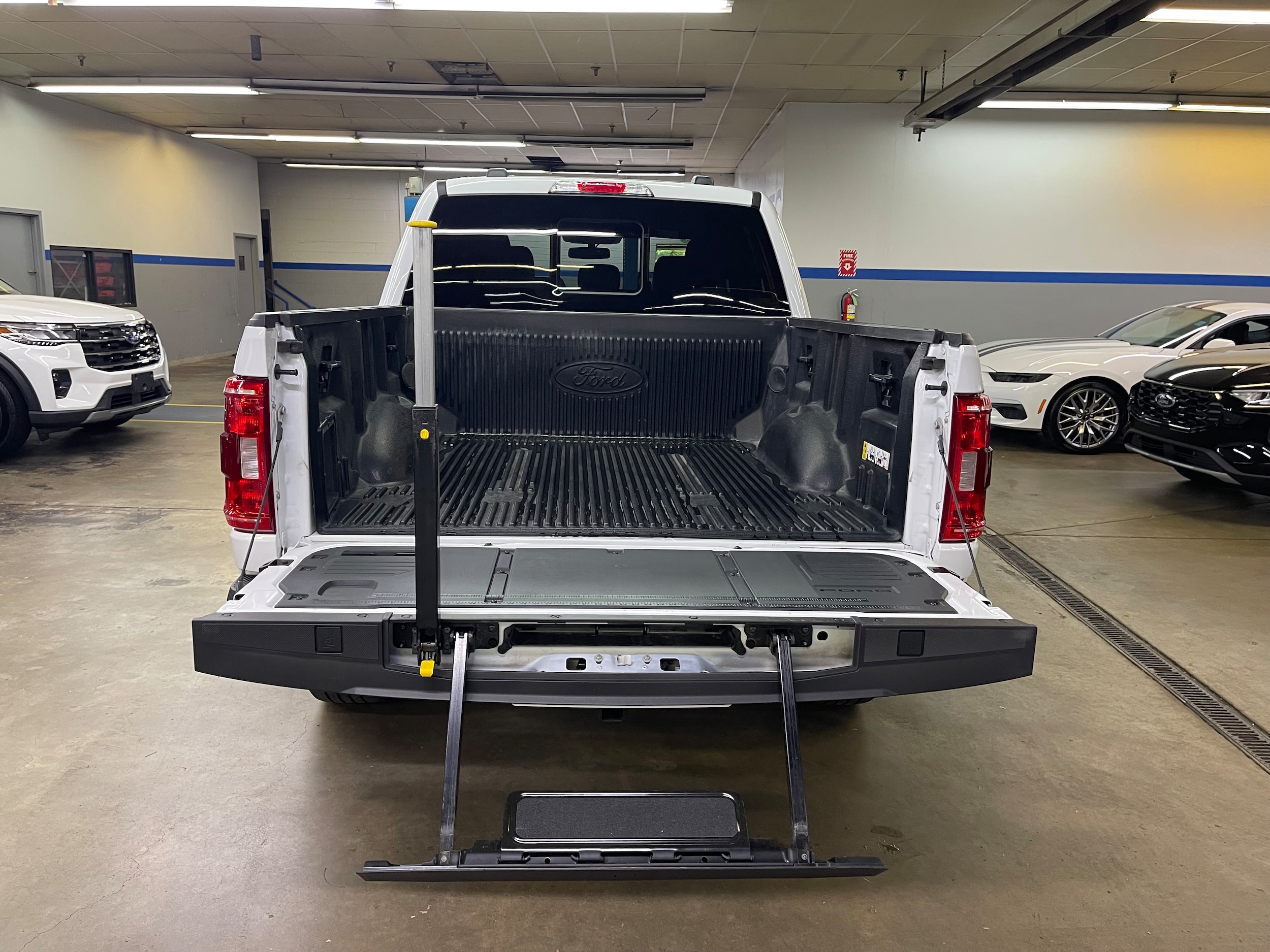 2023 Ford F-150 XLT - Photo 7