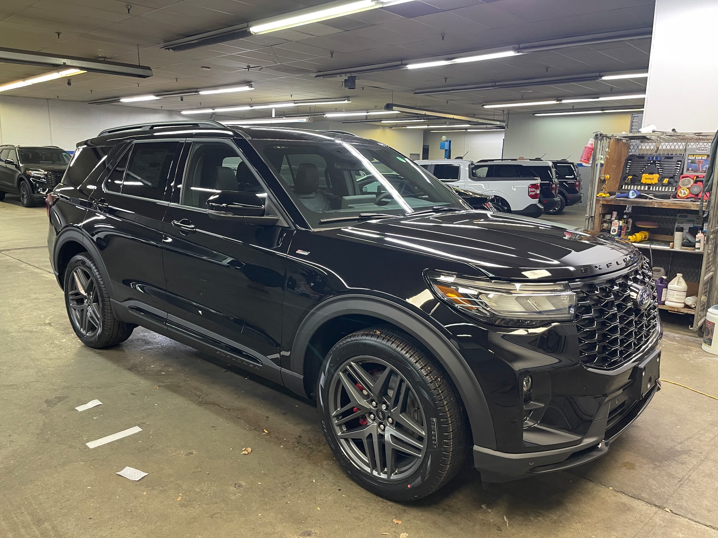 2026 Ford Explorer ST-LINE's photo