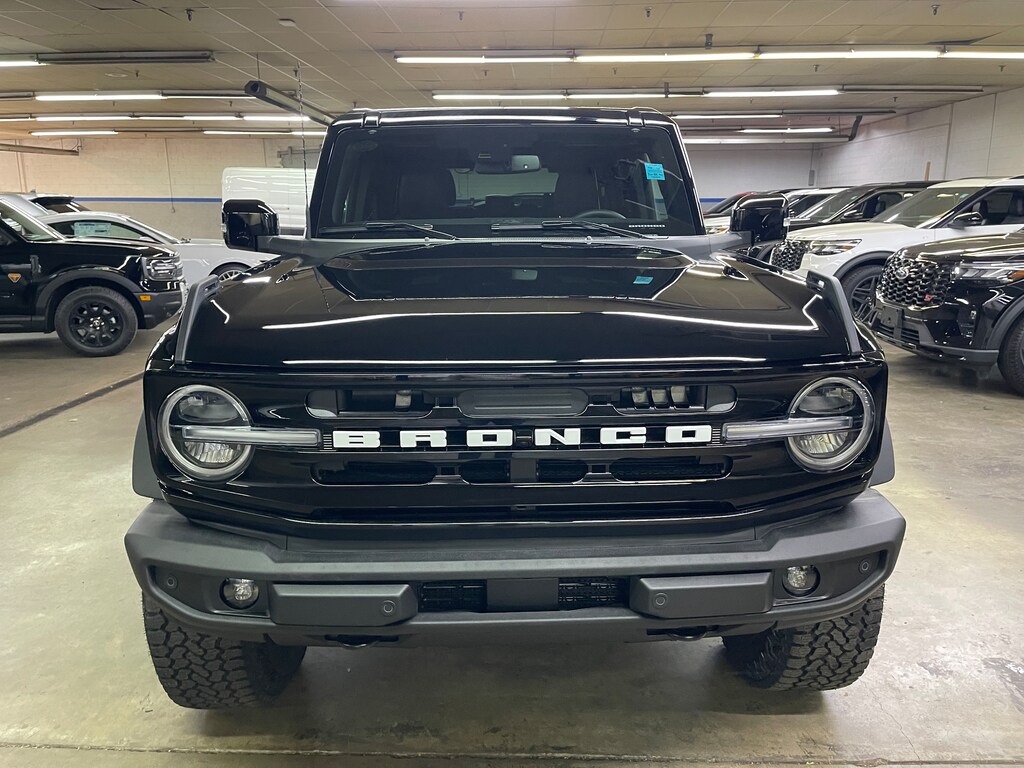 New 2025 Ford Bronco Outer Banks SUV
