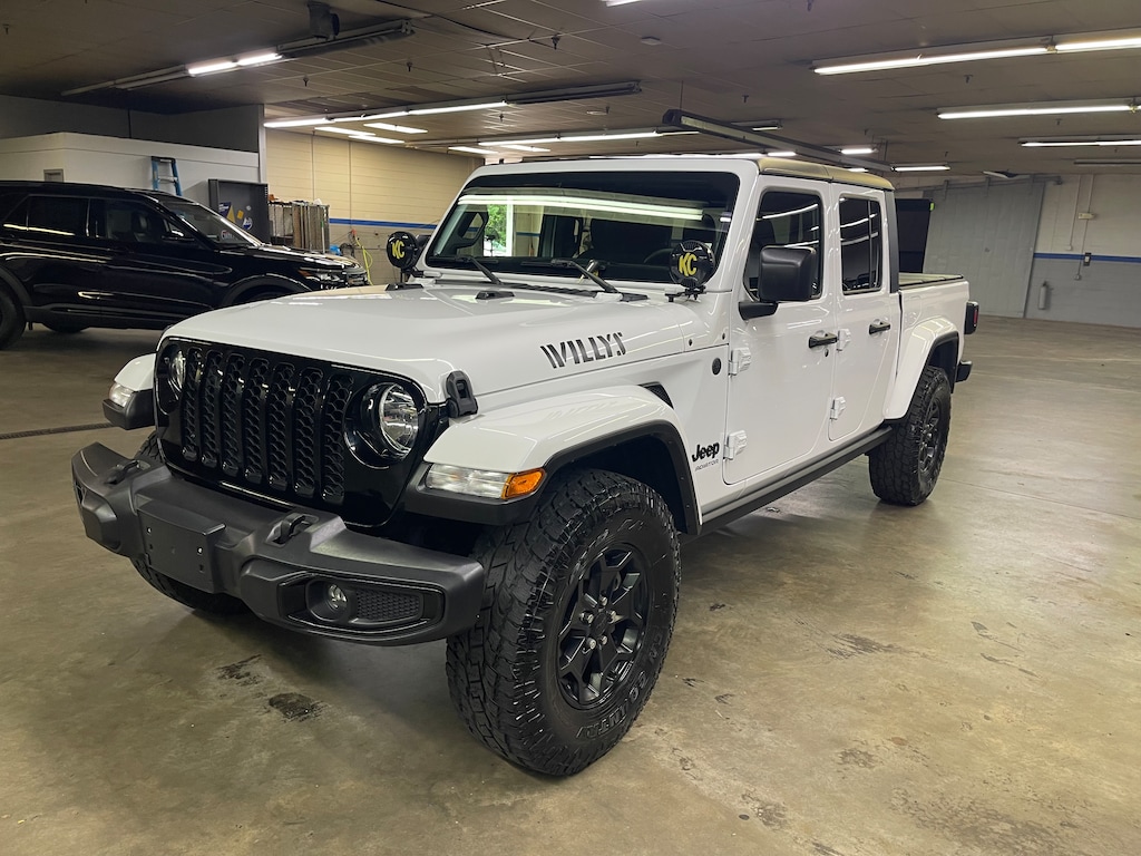 Used 2022 Jeep Gladiator Sport Crew Cab Short Bed Truck