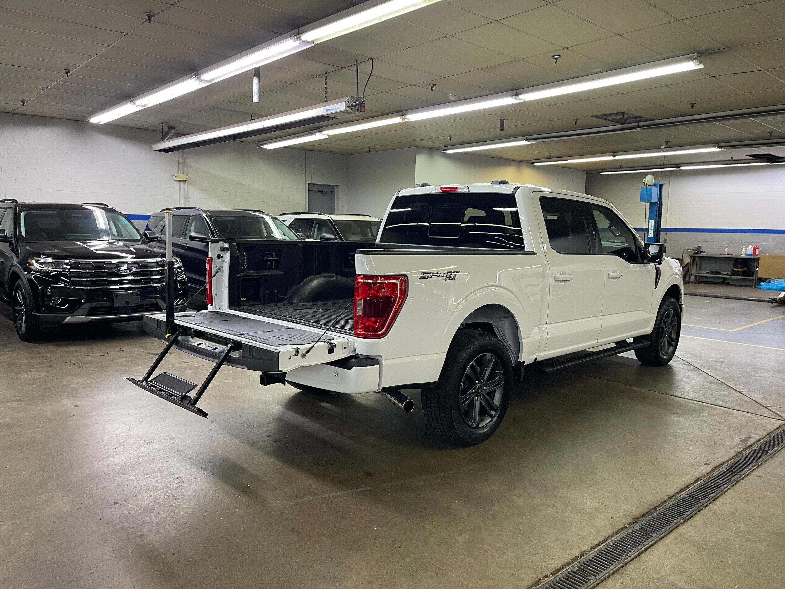 2023 Ford F-150 XLT - Photo 8