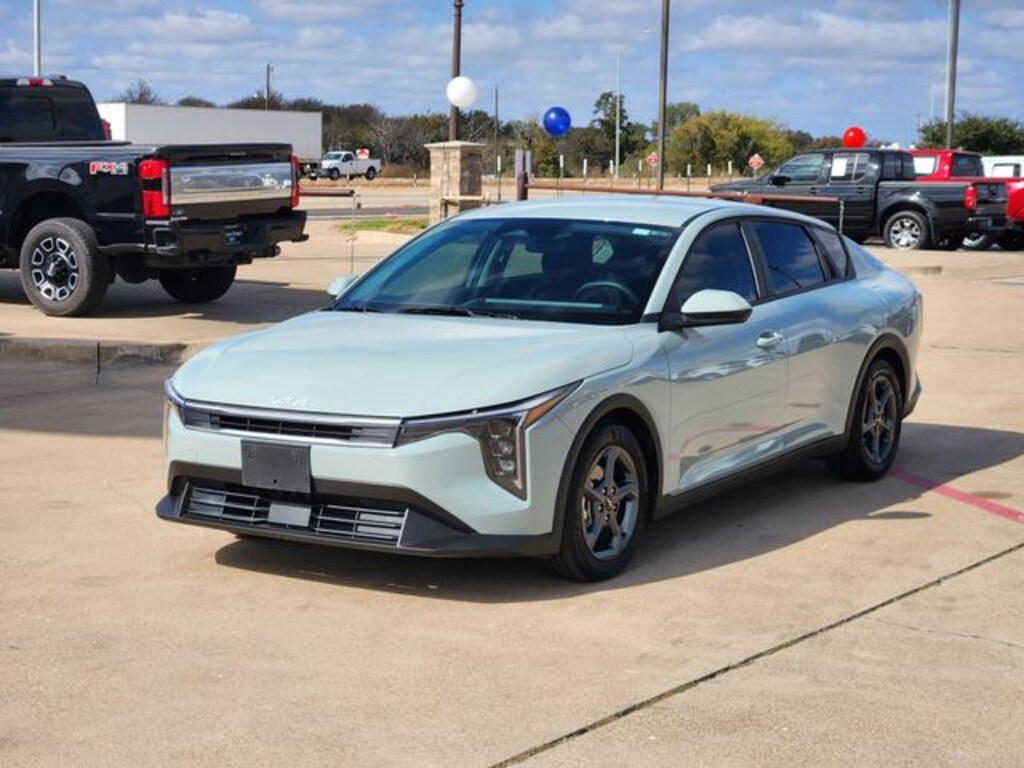 Used 2025 Kia K4 LXS Sedan