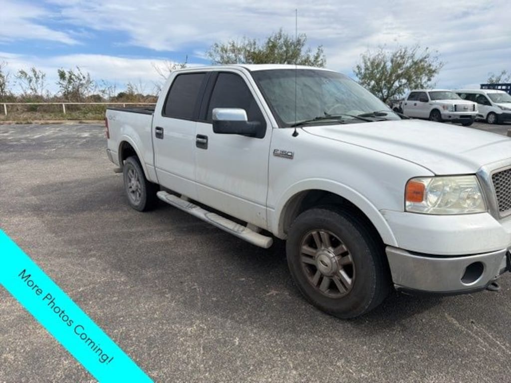 Used 2006 Ford F-150 Lariat Crew Cab Truck