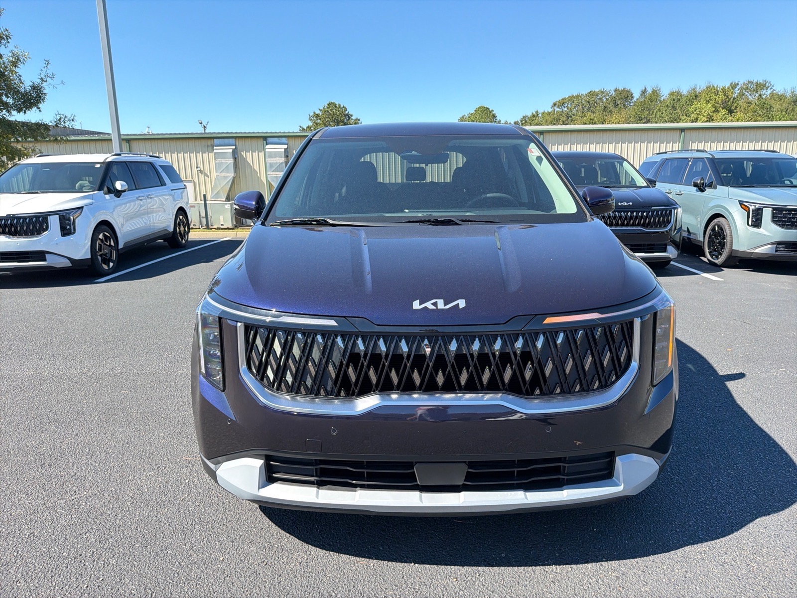 New 2027 Kia Carnival LXS Van Passenger Van