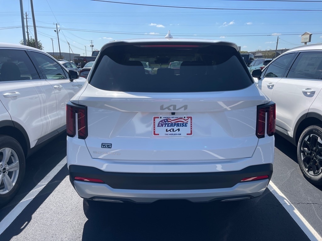 2026 Kia Sorento LX - Photo 15
