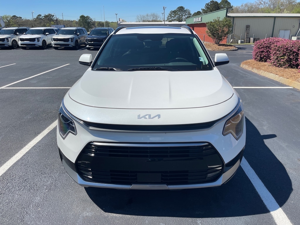 Used 2023 Kia Niro EX SUV