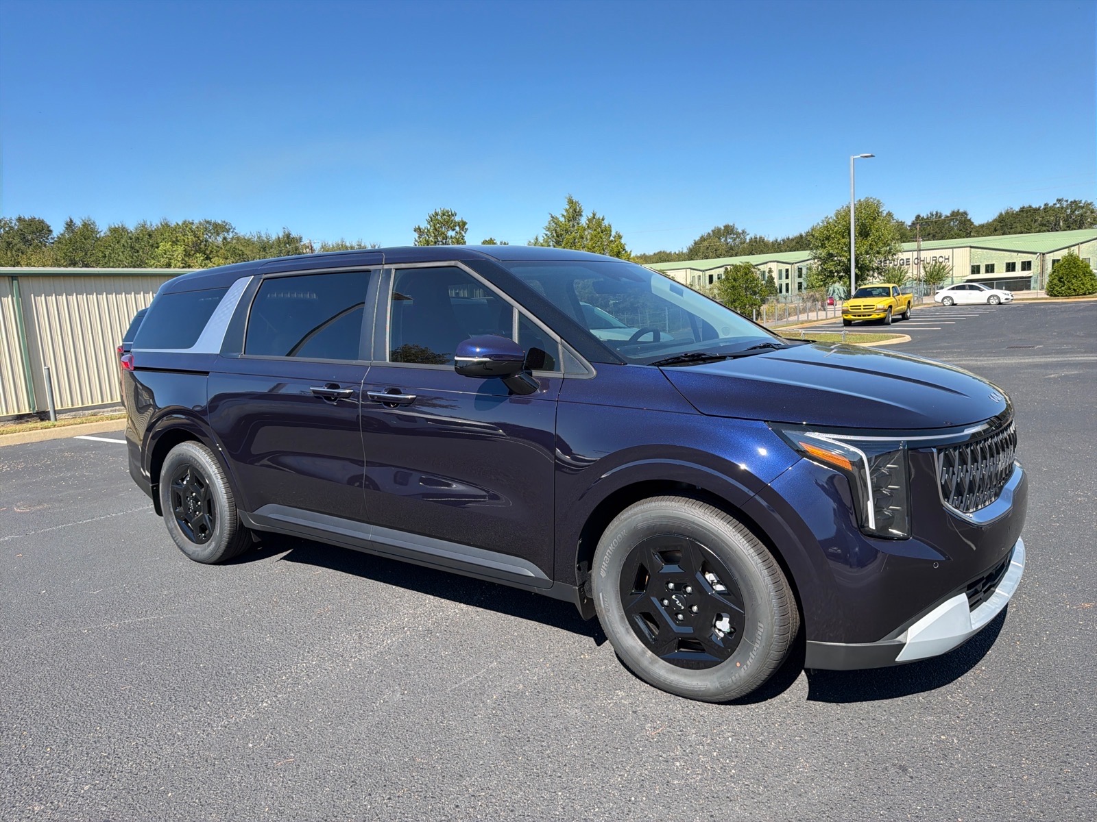 New 2027 Kia Carnival LXS Van Passenger Van