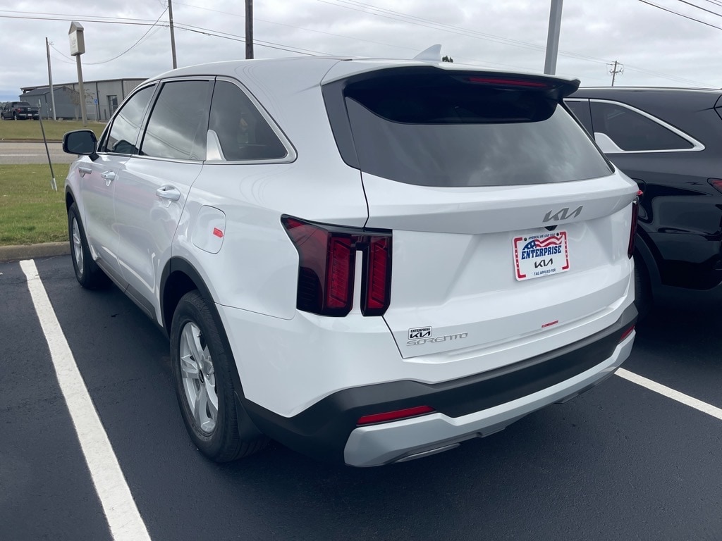 2026 Kia Sorento LX - Photo 14