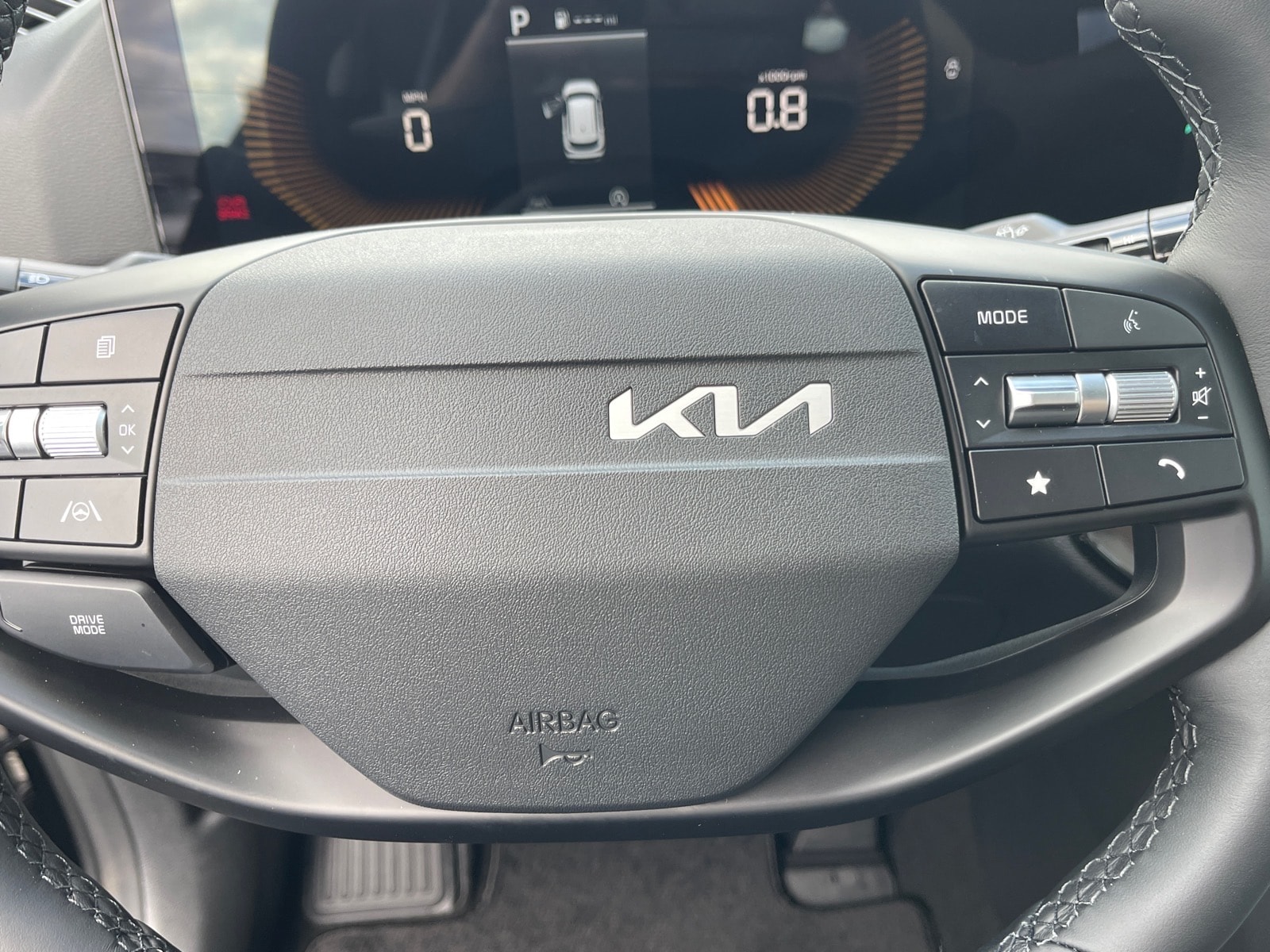2026 Kia Sportage EX - Photo 8