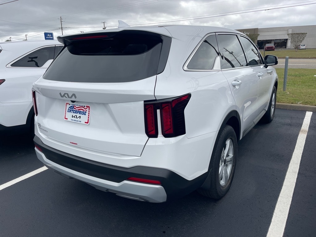 2026 Kia Sorento LX - Photo 17