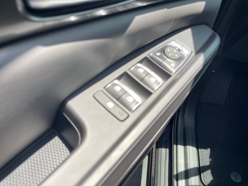 New 2026 Kia Carnival SX Van Passenger Van